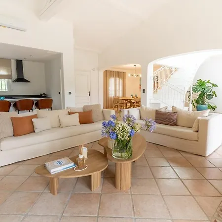 Quatre * Grimaud